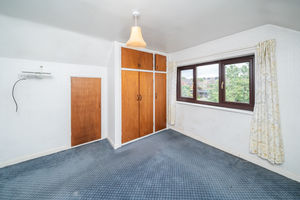 BEDROOM- click for photo gallery